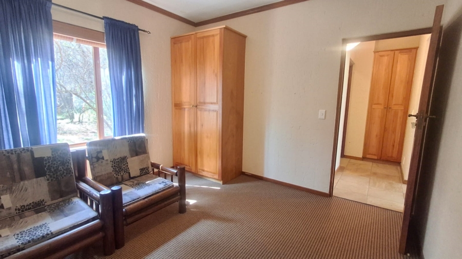 4 Bedroom Property for Sale in Boschenvaal River Front Lodges Free State